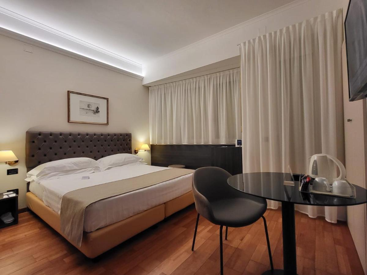 Western Plaza 4*