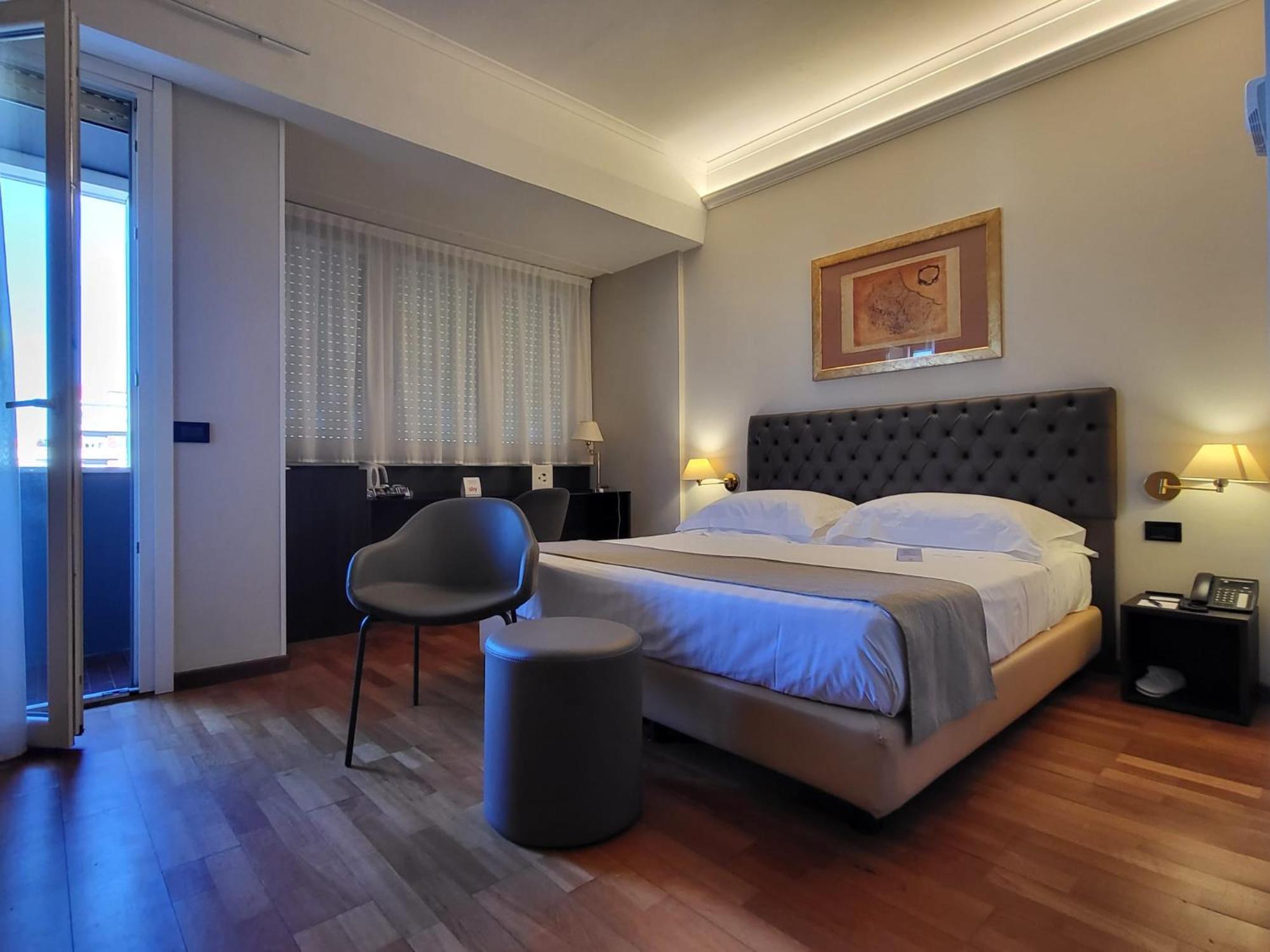 Hotel Plaza 4*